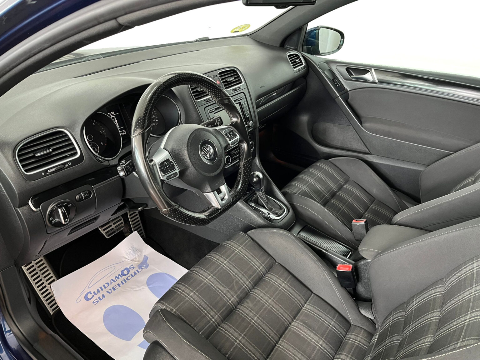 c6950db1-650e-4bdf-b8ca-feef7c93eefd
